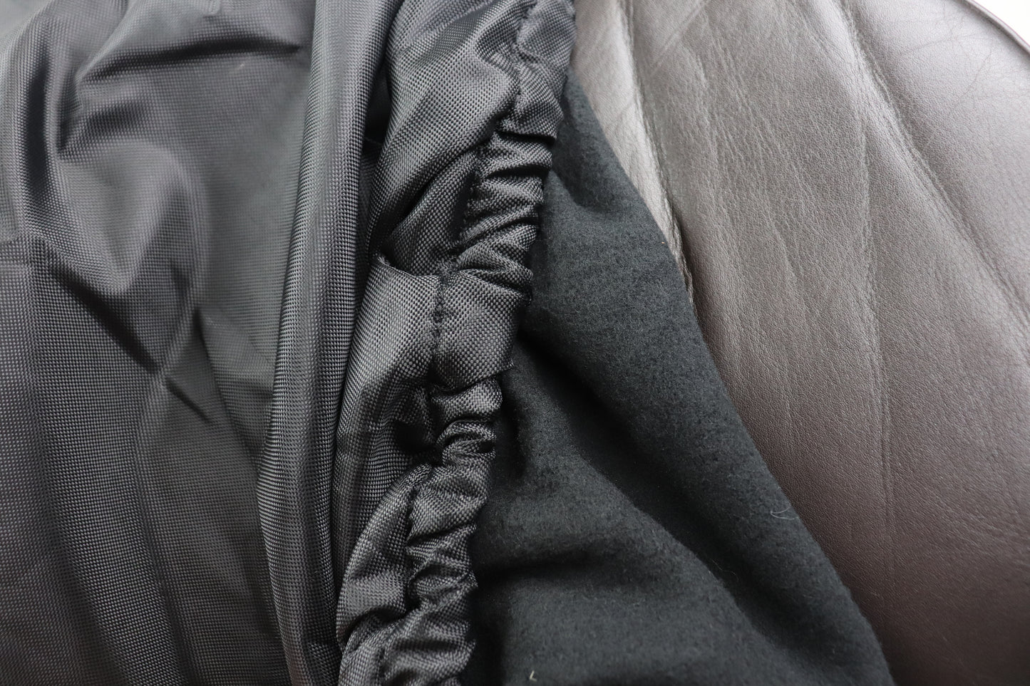 Paris Tack Nylon Dressage Saddle Cover Fleece Lined Close up