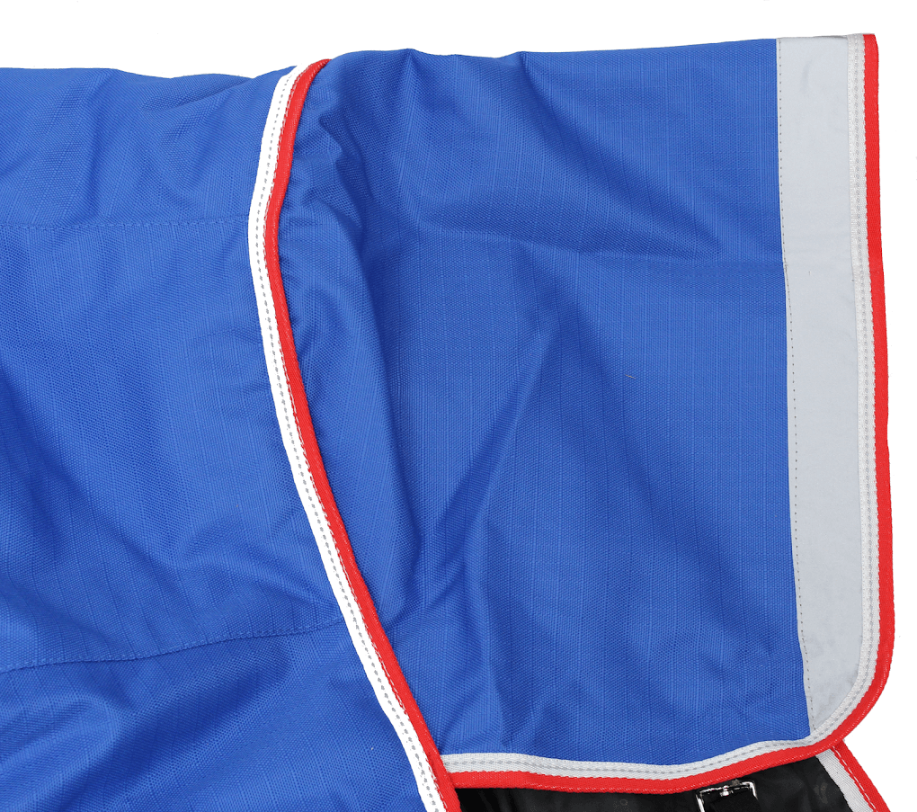 Heavy Weight Winter Horse Turnout Blanket close up