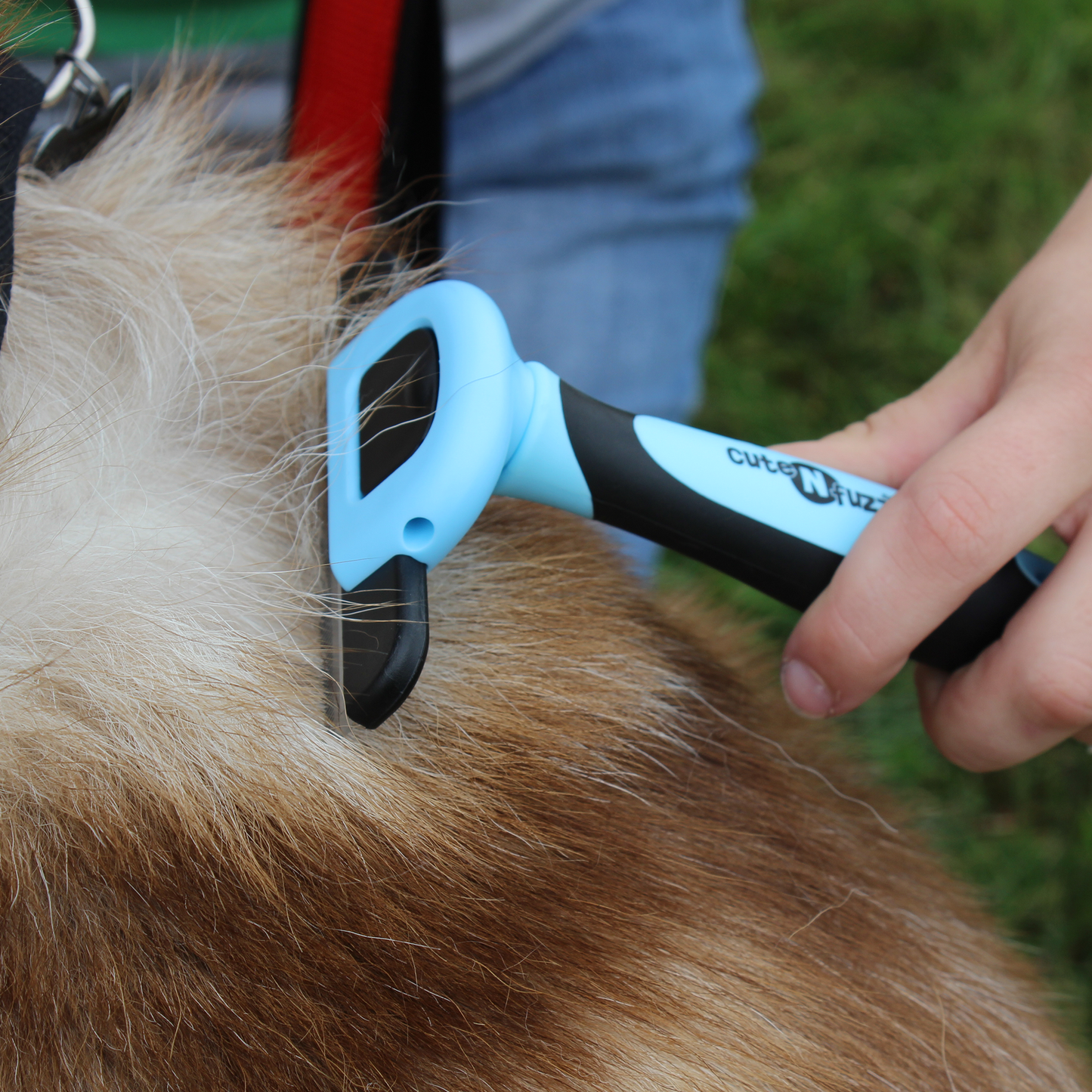 Deshedding Pet Grooming Comb in 2 Sizes by cuteNfuzzy® Brushing Banner Image