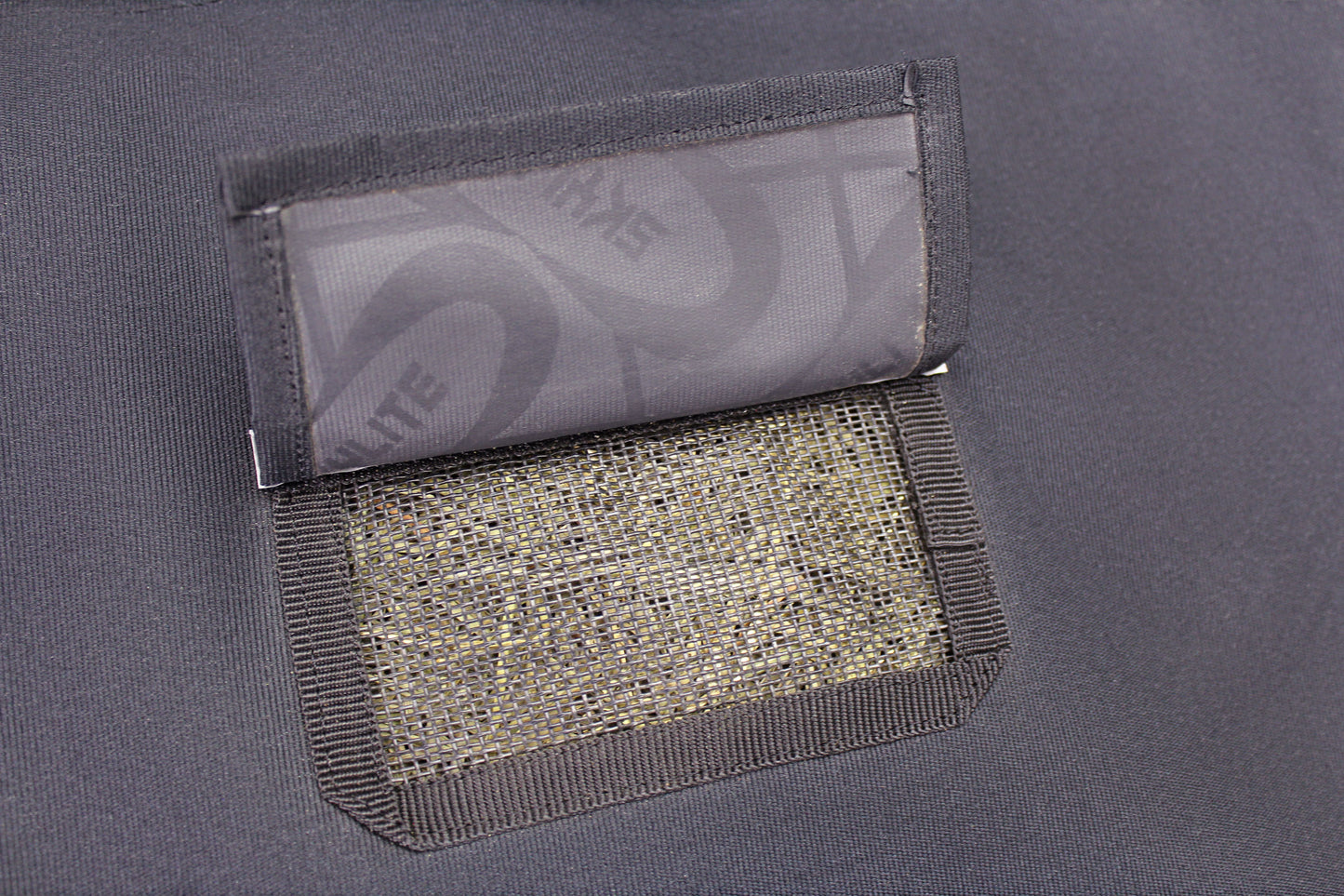 Paris Tack Patented Hay Bale Bag 1200D Waterproof with Mesh Ventilation Windows 